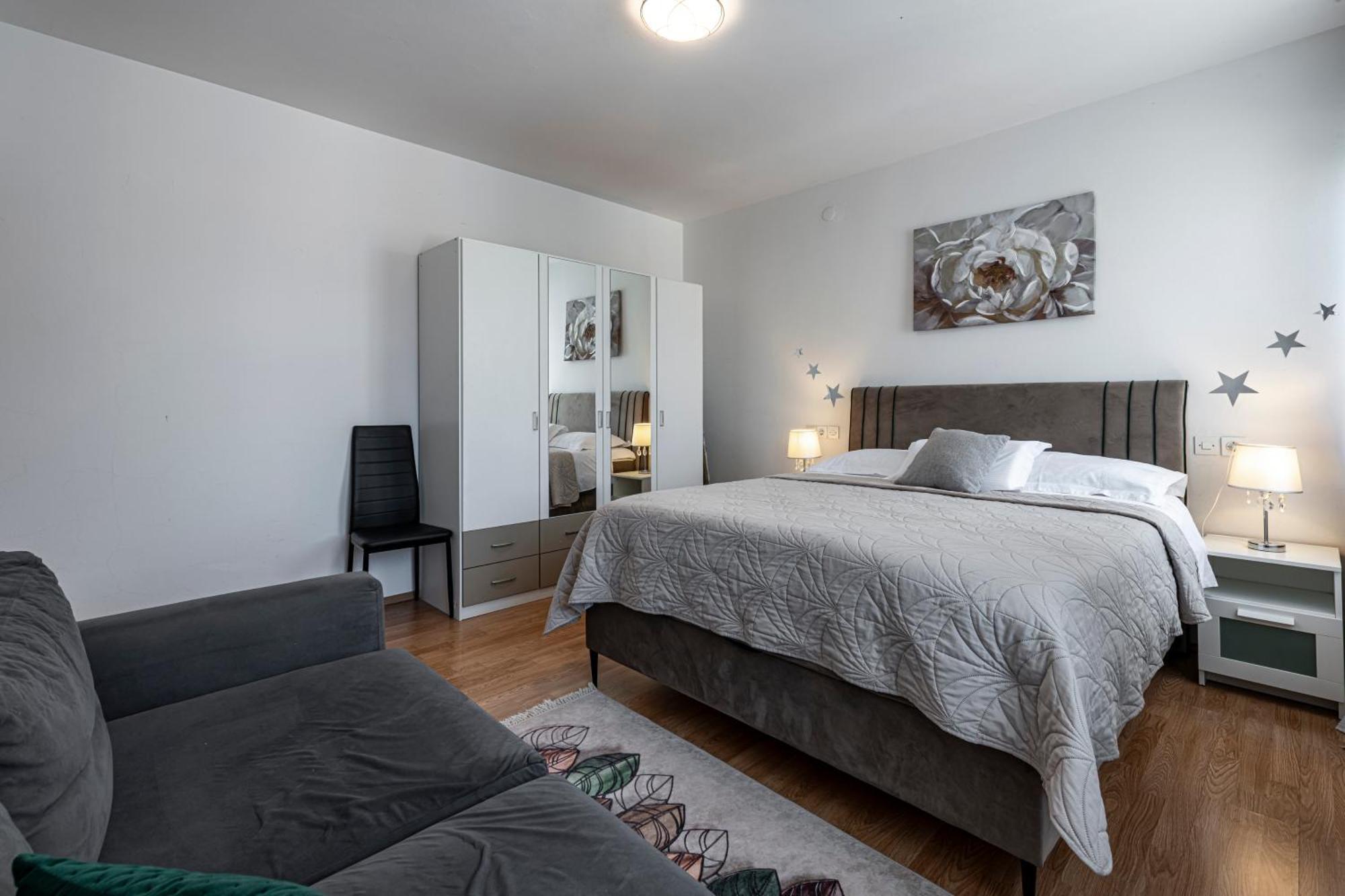 Nick Apartman