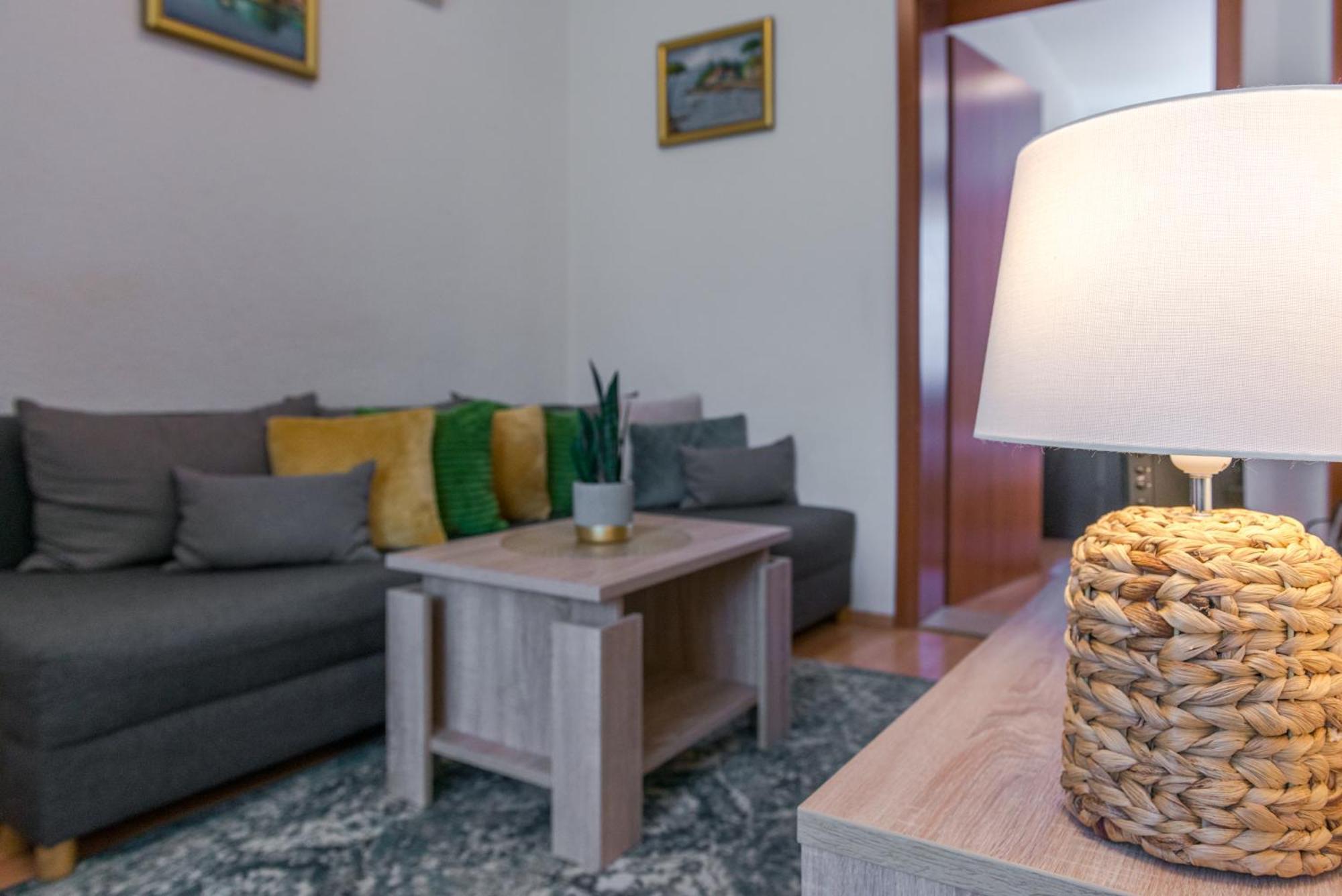 Nick Apartman